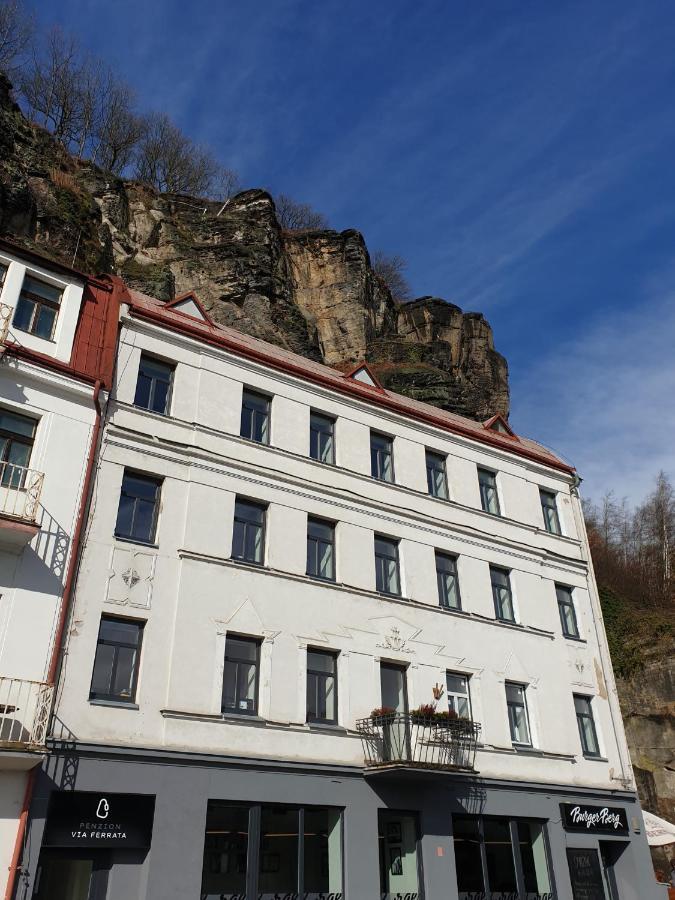 Penzion Via Ferrata Decin Extérieur photo